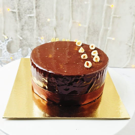 Mousse Praline Cake