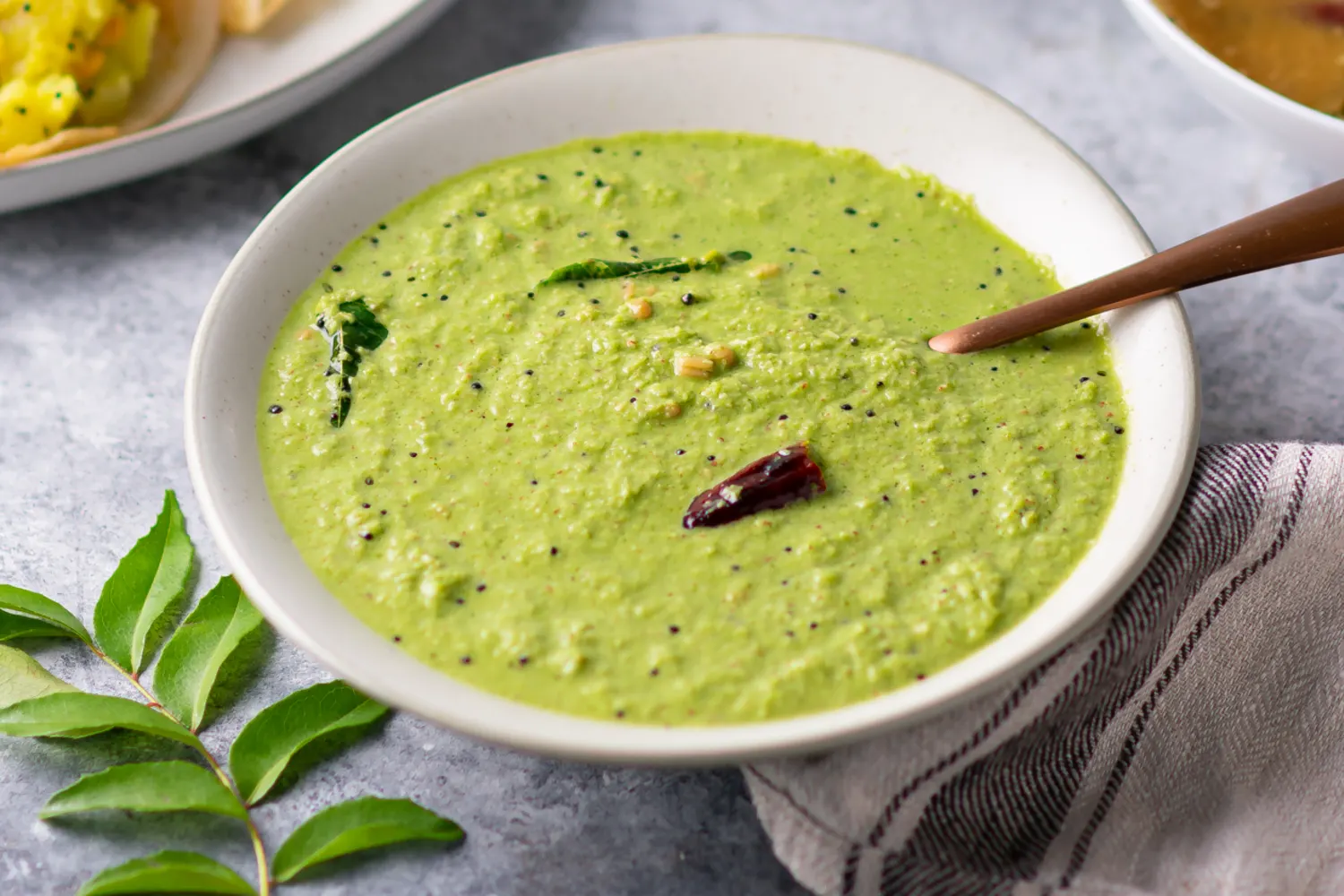 Deliciously Simple Coconut Chutney Recipe: A Taste of South India
